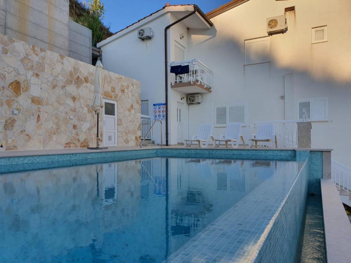 Apartment 4 With Pool And Amazing Sea View Lokva Rogoznica Exteriör bild